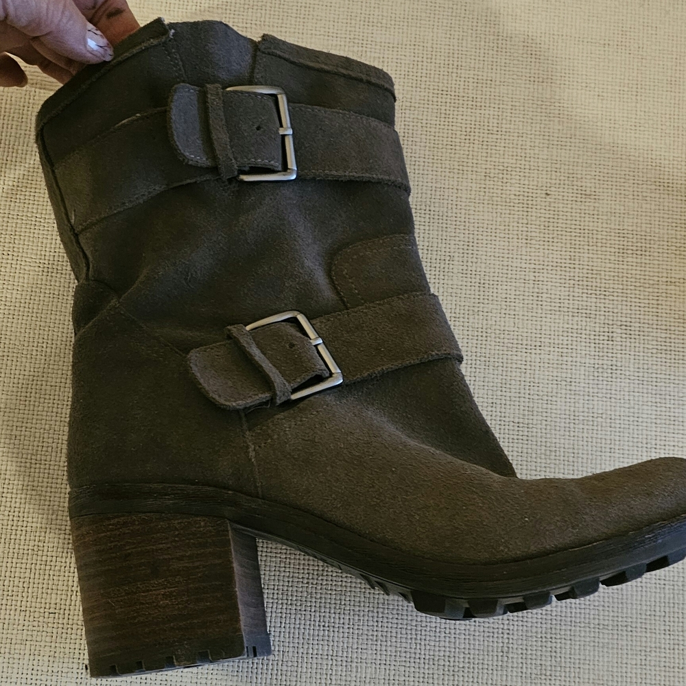 Sam Edelman Women's Suede Ankle moto Boots - Taupe/Brownish/Grey. size 10